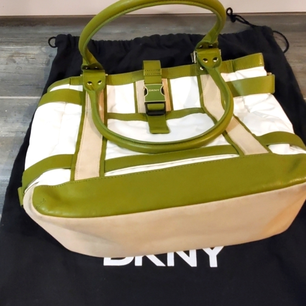 DKNY retro 1990s beautiful bag
